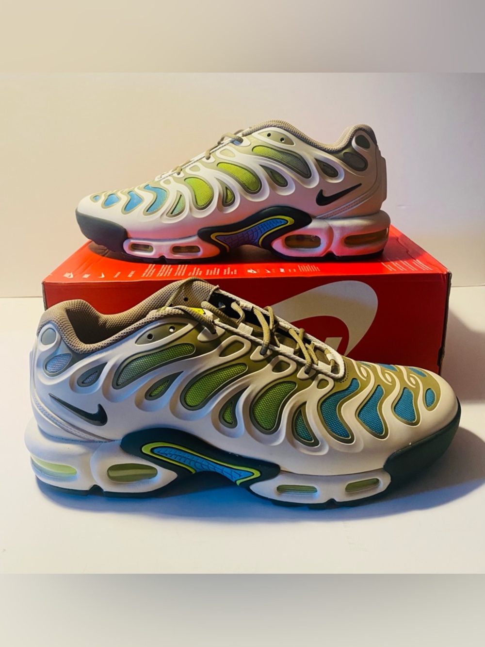 Nike Air Max Plus Drift Shoes White Green FD4290-008 Men's Size 9.5 NEW